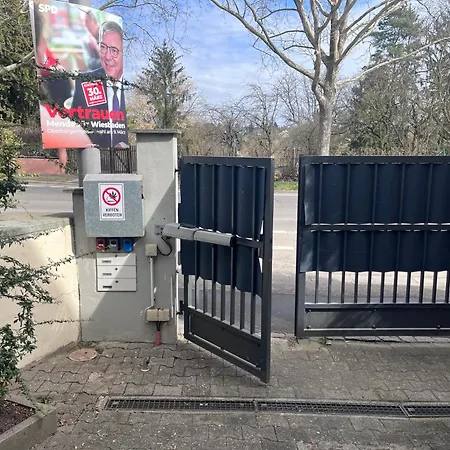 Monteurzimmer Leo 1 * Wiesbaden